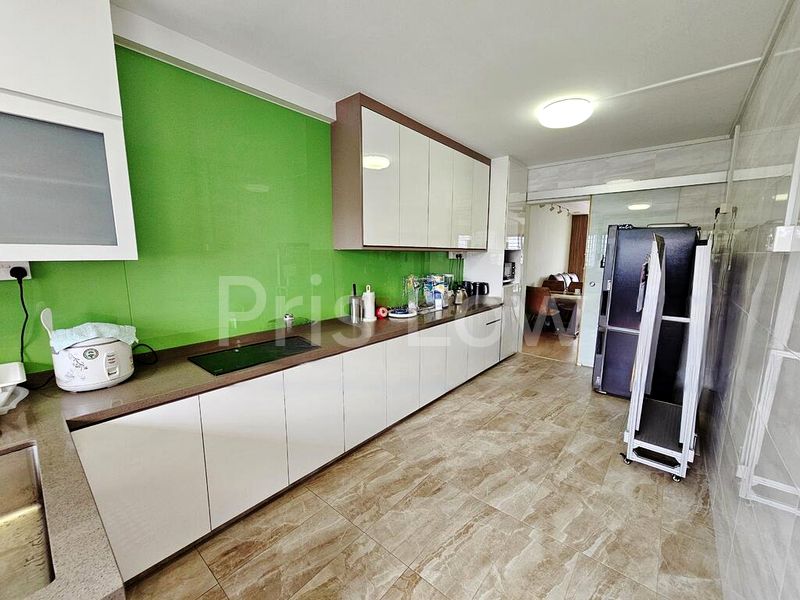 4 Room (4A) HDB for Rent in  129 Bukit Batok West Avenue 6 - Image 2